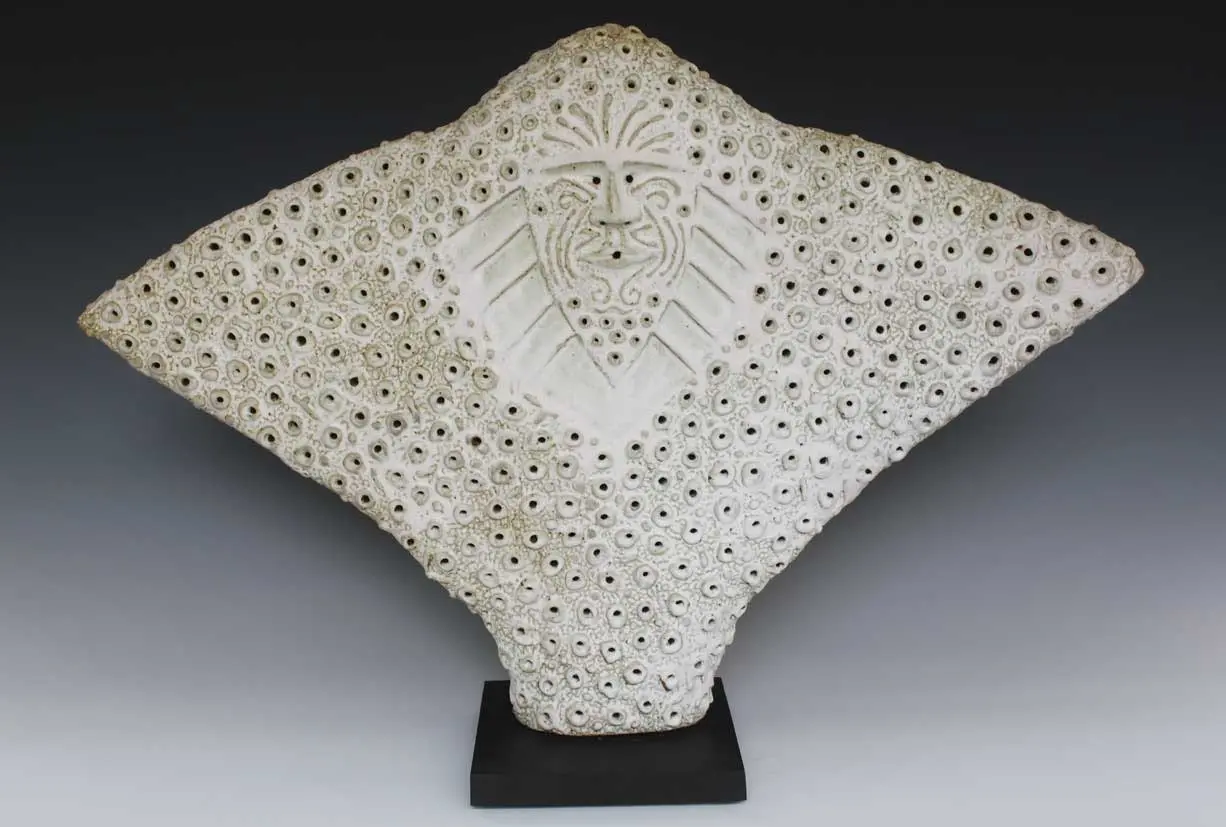 Hihimanu – the Manta Ray created by Gene Dodak