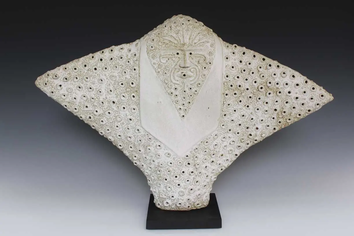 Hihimanu – the Manta Ray created by Gene Dodak