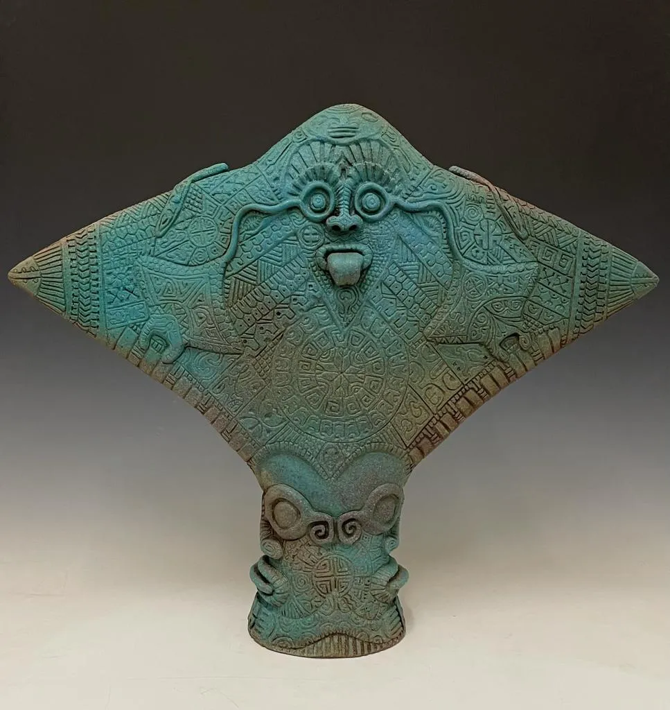 Hihimanu – the Manta Ray created by Gene Dodak