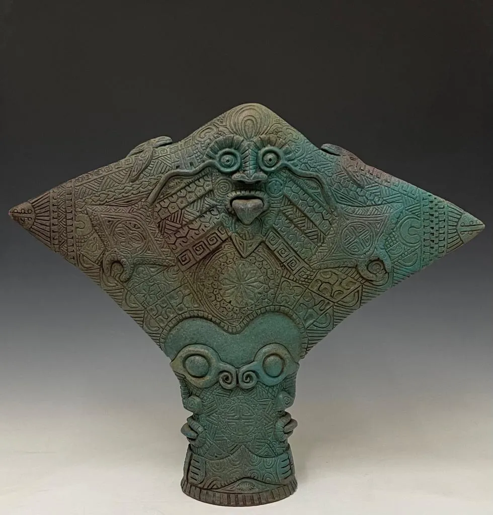 Hihimanu – the Manta Ray created by Gene Dodak