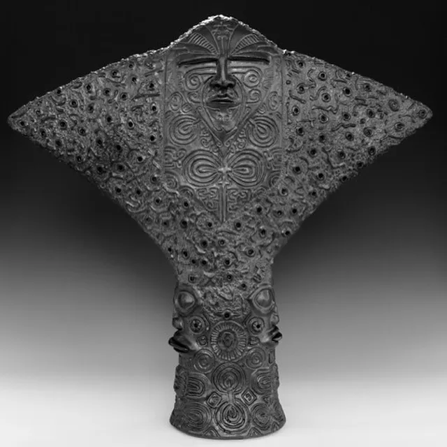 Hihimanu – the Manta Ray created by Gene Dodak